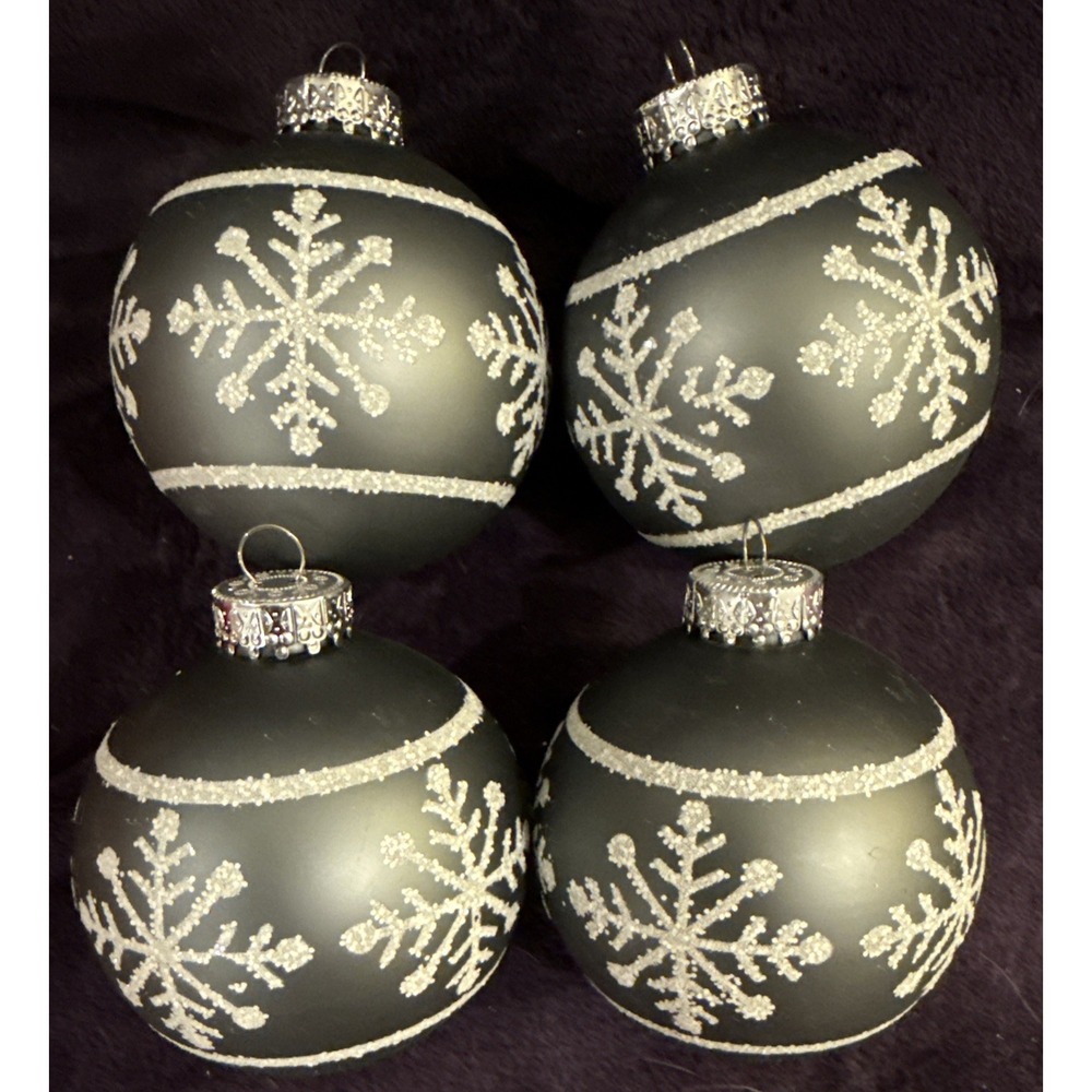 Christmas Silver Glittery White Snowflake Ball Round Glass‎ Ornaments Set Of 4